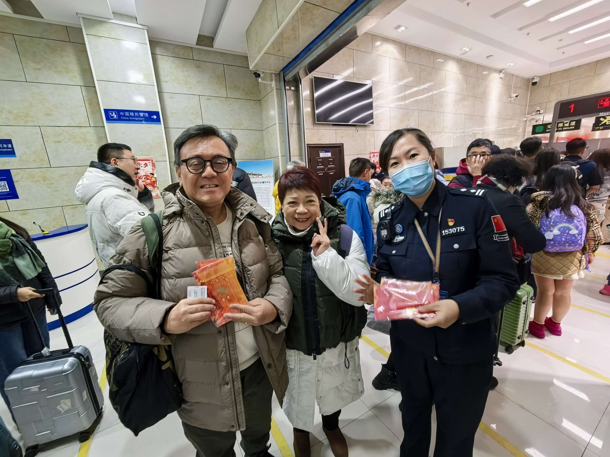 新春走基层：海拉尔边检站多措并举保障春节出入境高峰