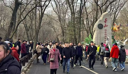 一马当先创新高  鞍山千山景区游客量同比增长154%