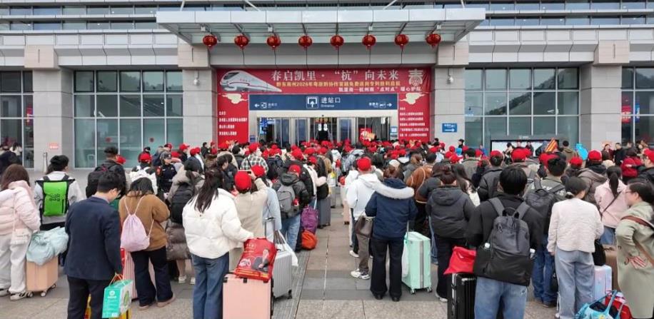 从&ldquo;家门口&rdquo;到&ldquo;厂门口&rdquo;：全国返岗复工大幕开启，&ldquo;春风行动&rdquo;暖意浓