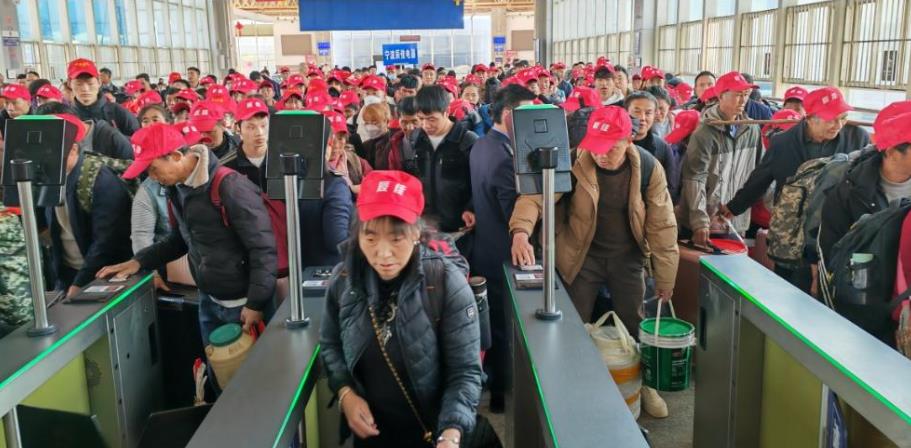 从&ldquo;家门口&rdquo;到&ldquo;厂门口&rdquo;：全国返岗复工大幕开启，&ldquo;春风行动&rdquo;暖意浓