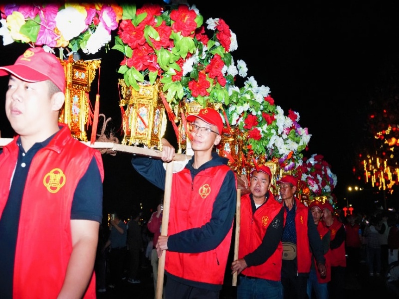 福建上杭：花灯如昼映杭城 百年民俗&ldquo;闹&rdquo;新春
