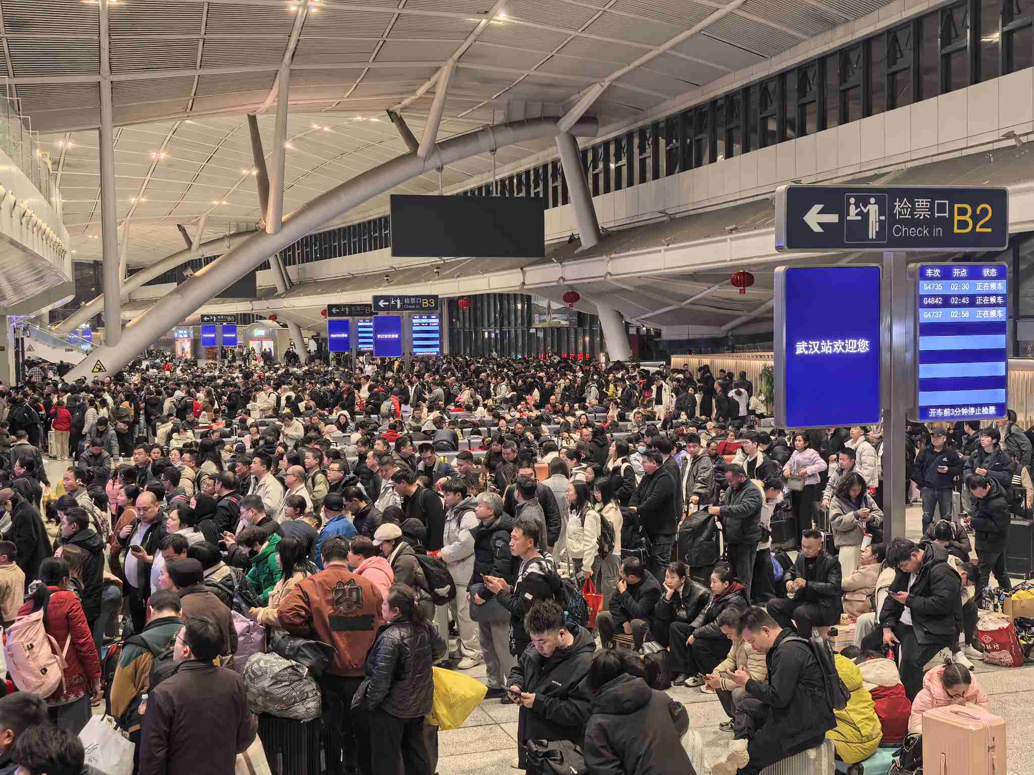 积极应对返程高峰 武铁向&ldquo;峰&rdquo;而行