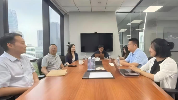 朱铁军：三十载深耕法律育人路 星途计划筑梦法治新锐