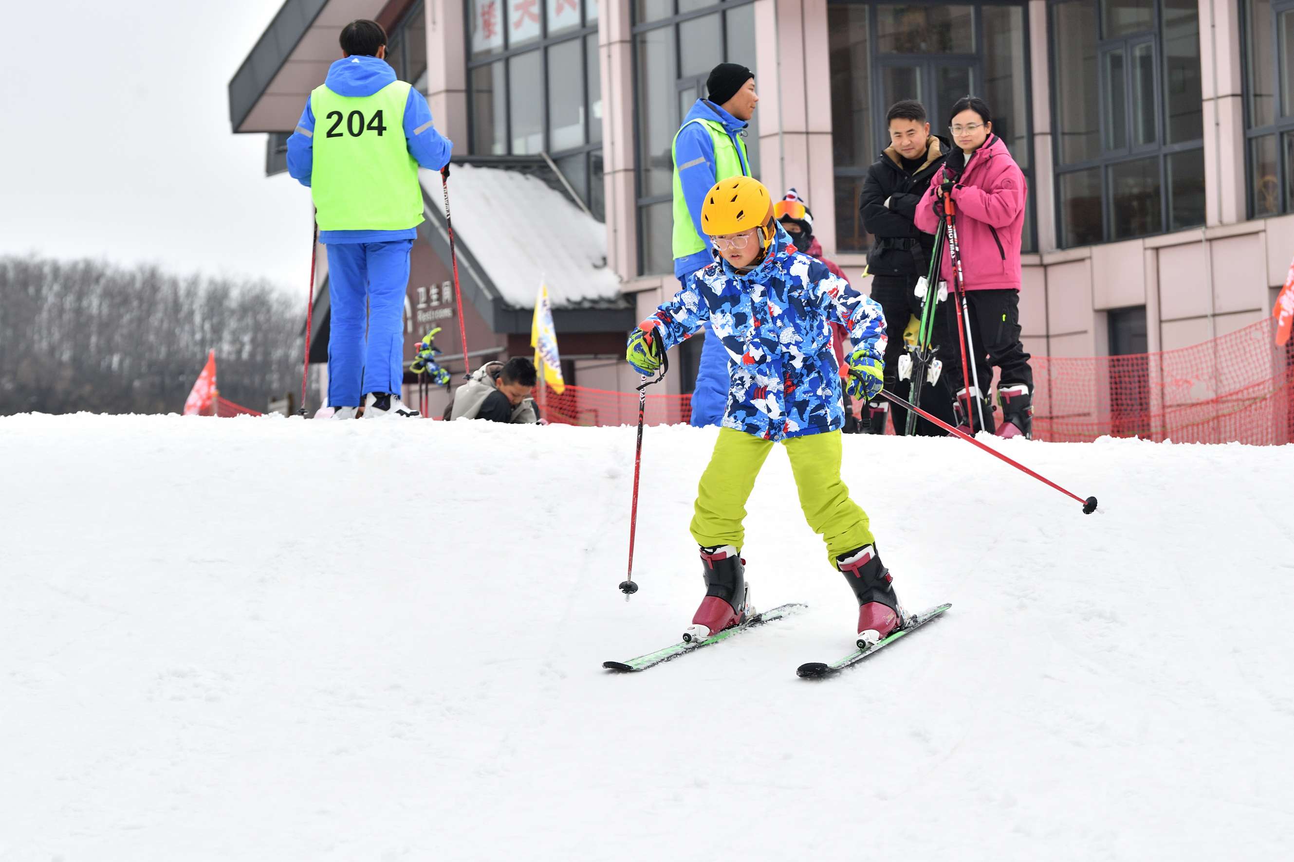 郑渝高铁串起&ldquo;冰雪链&rdquo; 激活鄂西冰雪经济新动能