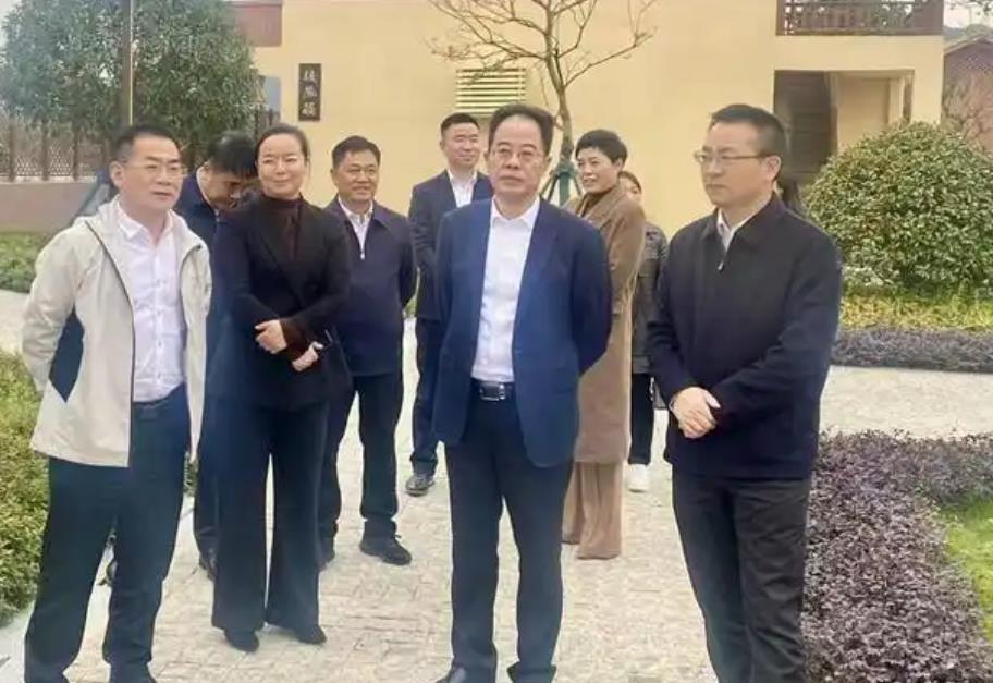 怀化市政协主席牛顺生上任未满百日被查 落马前3天还在发言 