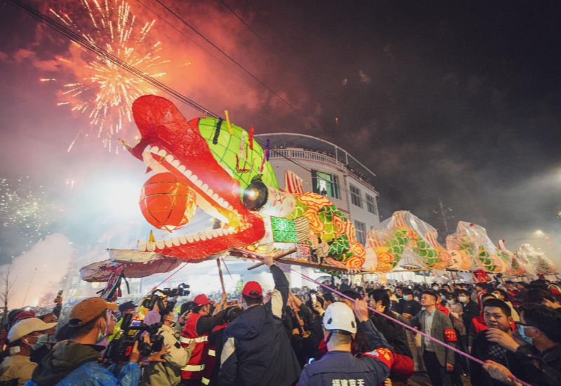 千米巨龙腾跃闹元宵 非遗盛宴燃动福建姑田古镇