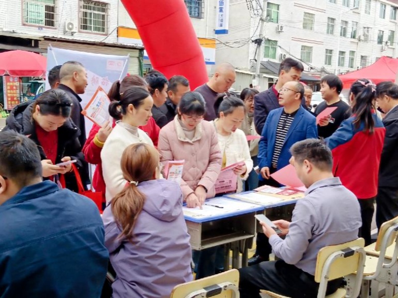 福建長(zhǎng)汀&ldquo;春風(fēng)行動(dòng) - 海西招聘&rdquo;：多維創(chuàng)新賦能就業(yè) 跑出民生服務(wù)&ldquo;加速度&rdquo;