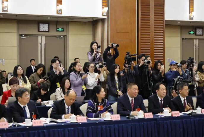 一杯咖啡開啟的&ldquo;盲盒&rdquo;驚喜：云南代表團(tuán)開放日向世界發(fā)出&ldquo;干事創(chuàng)業(yè)&rdquo;邀約