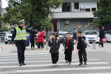 古田公安多举措开启&ldquo;护学模式&rdquo;  全方位守护开学季校园安全