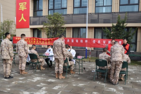 义诊+普法双服务 宁德蕉城双拥志愿活动暖军心