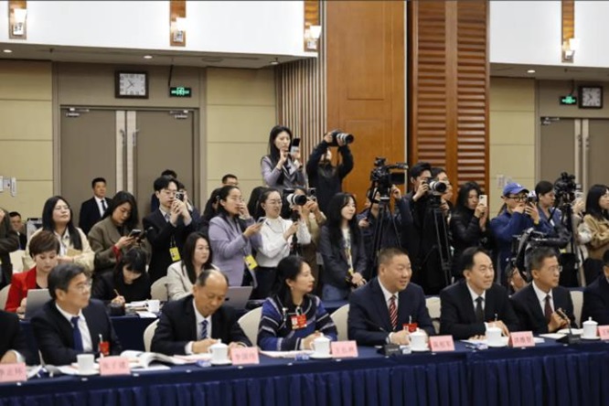 &ldquo;2700蘋果&rdquo;牽出振興策：云南團(tuán)開放日上的&ldquo;產(chǎn)業(yè)經(jīng)&rdquo;與&ldquo;增收計&rdquo;