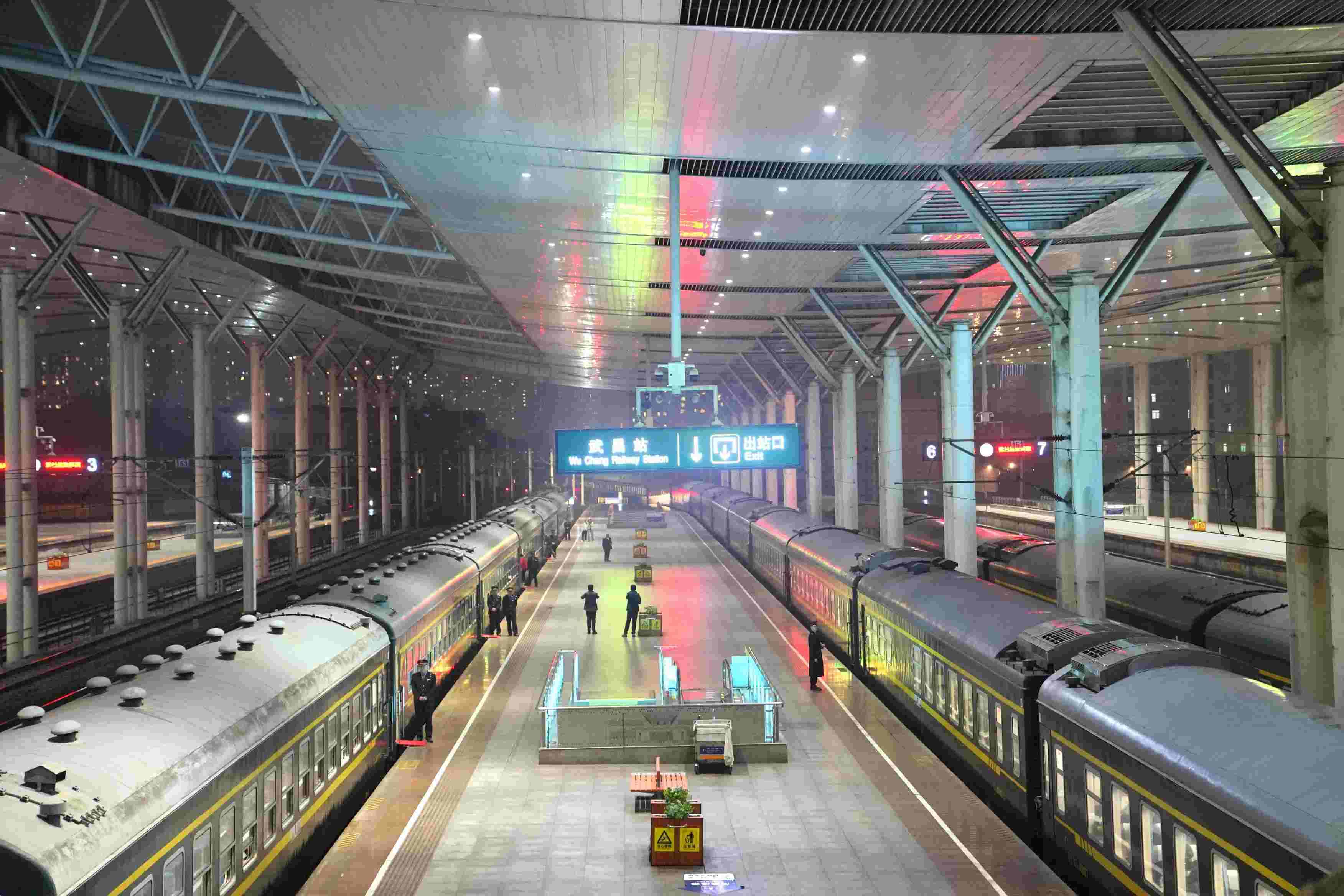 再創(chuàng)歷史新高 &ldquo;五一&rdquo;假期武鐵預(yù)計發(fā)送旅客789萬人次