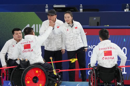 从冬奥选手到残奥教练！岳清爽：希望更多人看到中国残疾人冰雪运动员的力量