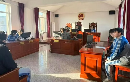 海城法院牛庄法庭沉浸式普法让法治种子在青少年心中萌芽