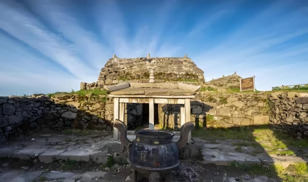 踏古径寻道韵 探残垣忆千年 - 探访武功山三天门遗址