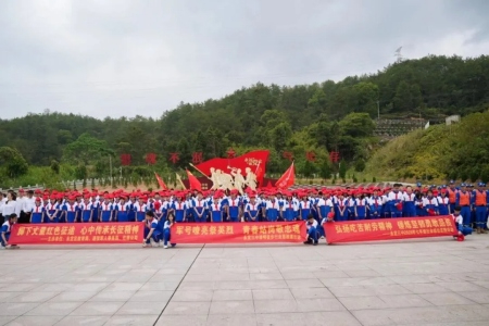 龙岩永定：缅怀先烈砺初心 校地共建育新人