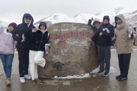 探秘西藏：从雪山云海到圣城古寺 一场入心的雪域奔赴