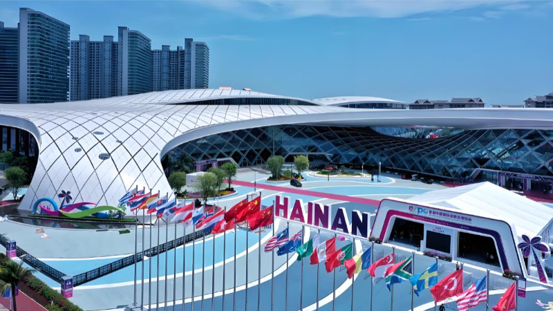 第六届消博会倒计时5天：封关首秀亮点纷呈，全球3400余品牌齐聚海南