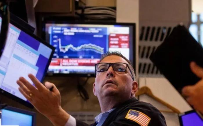 特朗普压线宣布停火，油价盘中暴跌近20%，金价冲破4850美元