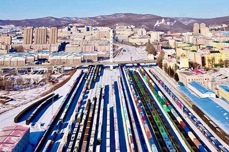 绥芬河铁路口岸今年一季度中欧班列同比增长达164%