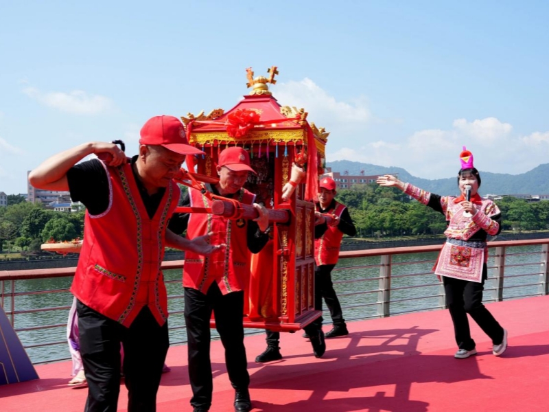 汀江两岸歌声扬 海峡两岸同胞共庆&ldquo;三月三&rdquo;