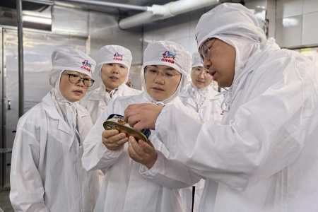 厦门集同海关精准施策打通外贸堵点 古龙食品获聘特约监督员