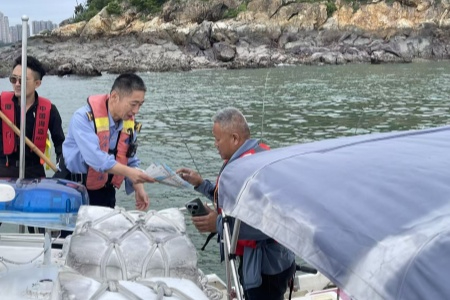 厦门海渔执法人员五一坚守一线 多维巡查筑牢海域防护线