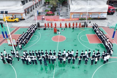 福建漳州：沉浸式地震科普进校园 师生身临其境学避险