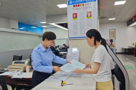 龙岩长汀市场监管局：食品经营许可改革让办证"零跑腿"