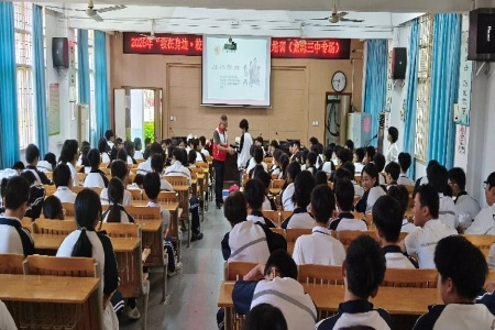福建龙海：&ldquo;救在身边&rdquo;应急救护培训走进校园 护航青少年生命安全