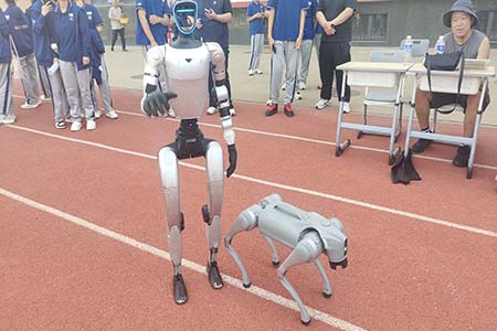 石家庄工程技术学校职教周成果展尽显技能魅力