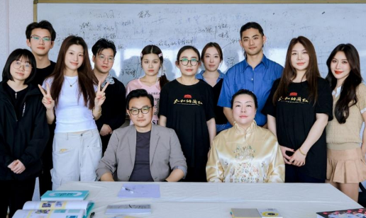 当非遗遇见 AI：AMD、京东携手北京服装学院研究生科研团队及国家级非遗传人，共探非遗创作新路径