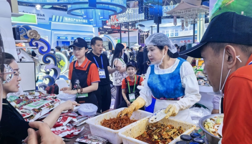 【哈洽老友记】真香&ldquo;出圈&rdquo;，球迷享福！鸡西特色美食哈洽热卖邀东北超球迷&ldquo;打卡尝鲜&rdquo;