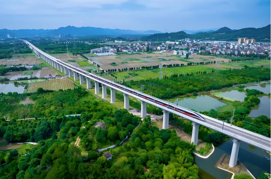 从&ldquo;政府派任务&rdquo;到&ldquo;大家解难题&rdquo;：第八届长三角一体化发展高层论坛释放深层次变革信号