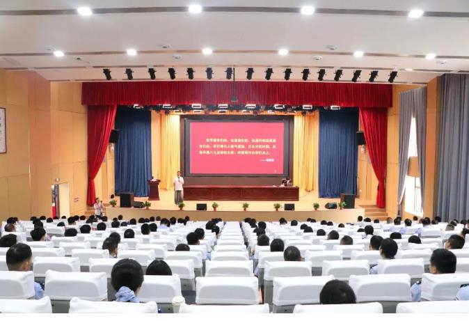 红色家风进警营 湖南&ldquo;党建书记&rdquo;赵石毛再为株洲民警开讲