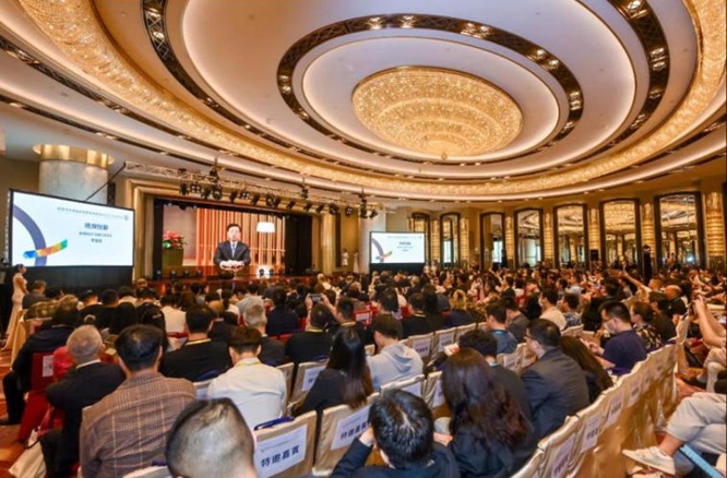 助力传统餐饮服务向智慧化转型升级，于艳菲获2025&ldquo;人工智能 +&ldquo;杰出成就奖