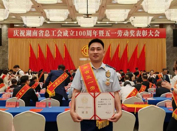 从&ldquo;新蓝&rdquo;到尖兵：消防指挥员王礼的十二年淬火路