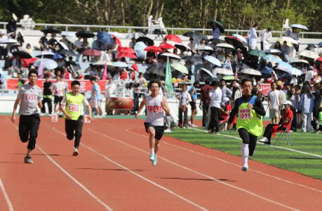 八秩齐医逐梦赛场 齐齐哈尔医学院第35届田径运动会热烈开幕