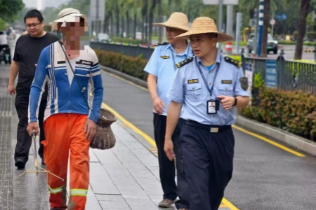 厦门海渔执法刚柔并济查电鱼 暖心护送七旬老人归途