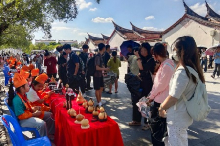 小葫芦里装满大课堂&mdash;&mdash;福建龙海东园小学以非遗烙画赋能五育融合
