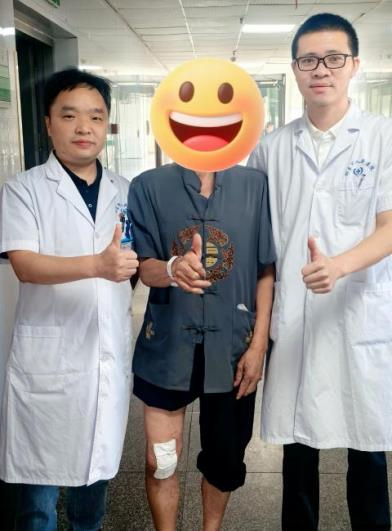 邵东市人民医院独立完成首例固定平台单髁置换术 填补县域膝关节微创治疗空白