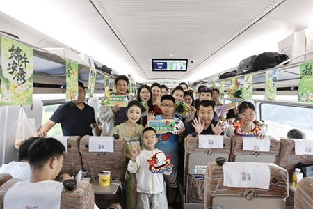 大连客运段：端午粽香满旅途 古韵伴前行
