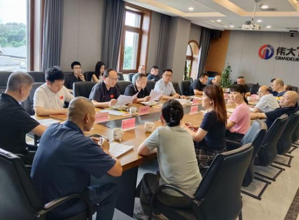 株洲市渌口区：把办公桌搬进企业 现场办公啃下青龙湾片区遗留问题"硬骨头"