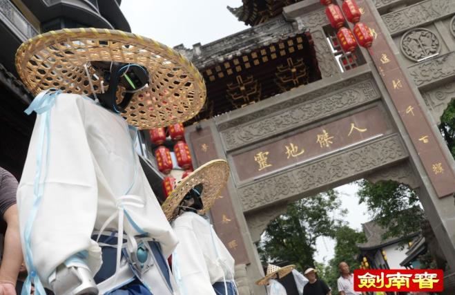 独家观察丨白酒&ldquo;拐&rdquo;了吗&mdash;&mdash;从美酒博览会看白酒行业的重构与新生