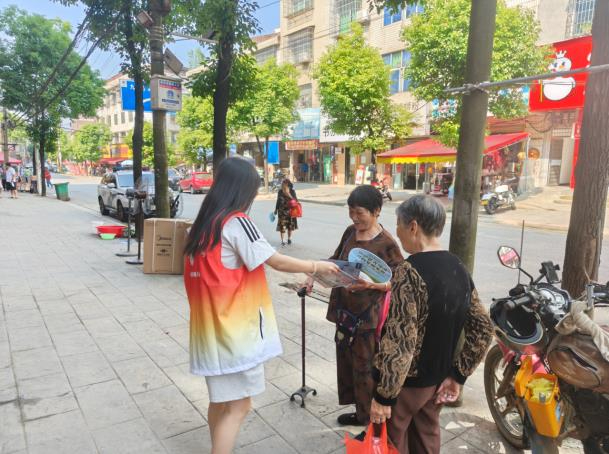 湖南邵东仙槎桥镇：&ldquo;零距离&rdquo;宣传送安全 筑牢基层平安防线