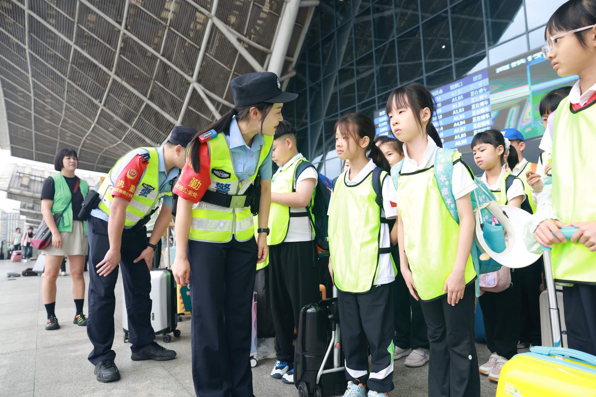 暑运大幕开启 武铁全力确保旅客安全顺利出行