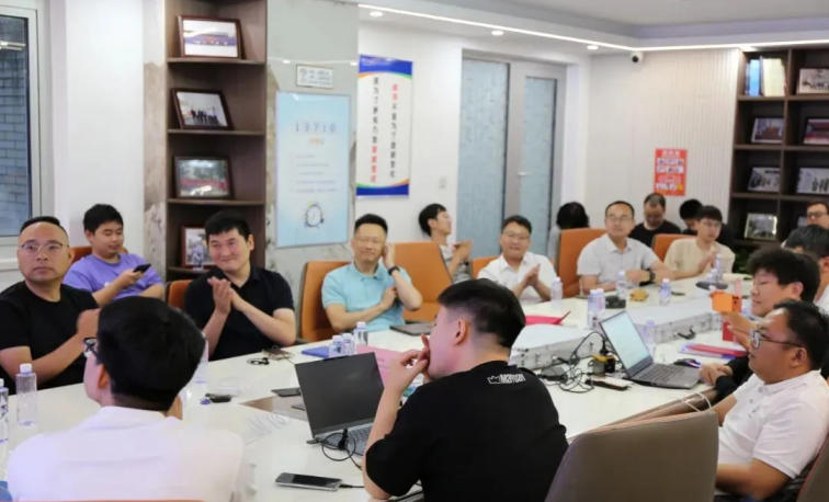 草根创业理论突破西方范式 &ldquo;草台企业家&rdquo;自主知识体系在沪发布