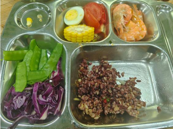 小食堂里的&ldquo;大关爱&rdquo;，邵阳邮政推出减脂餐守护职工&ldquo;舌尖上的健康&rdquo;