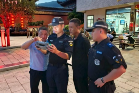 福建罗源公安集结警力下沉一线 圆满完成台风&ldquo;巴威&rdquo;防御转移工作