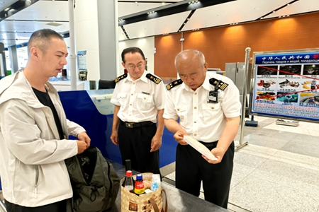 今年以来绥芬河海关监管公路口岸进出境旅客22万人次同比增长47.97%